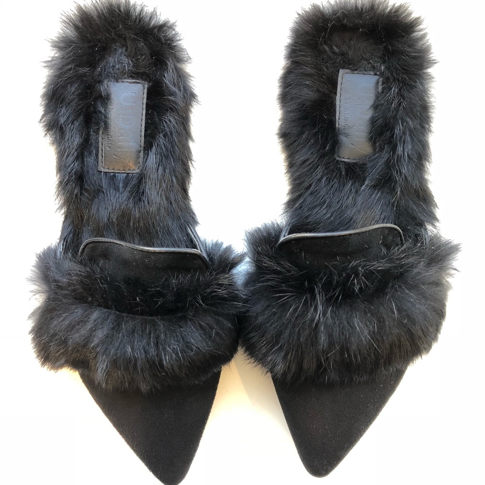 U. Daily Size 7 Black Faux Fur Lined Slide Shoe